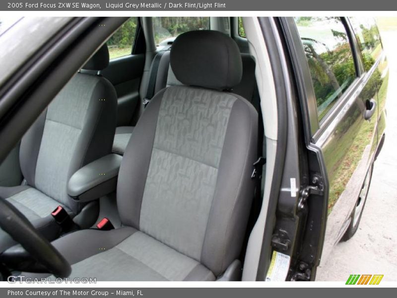 Liquid Grey Metallic / Dark Flint/Light Flint 2005 Ford Focus ZXW SE Wagon