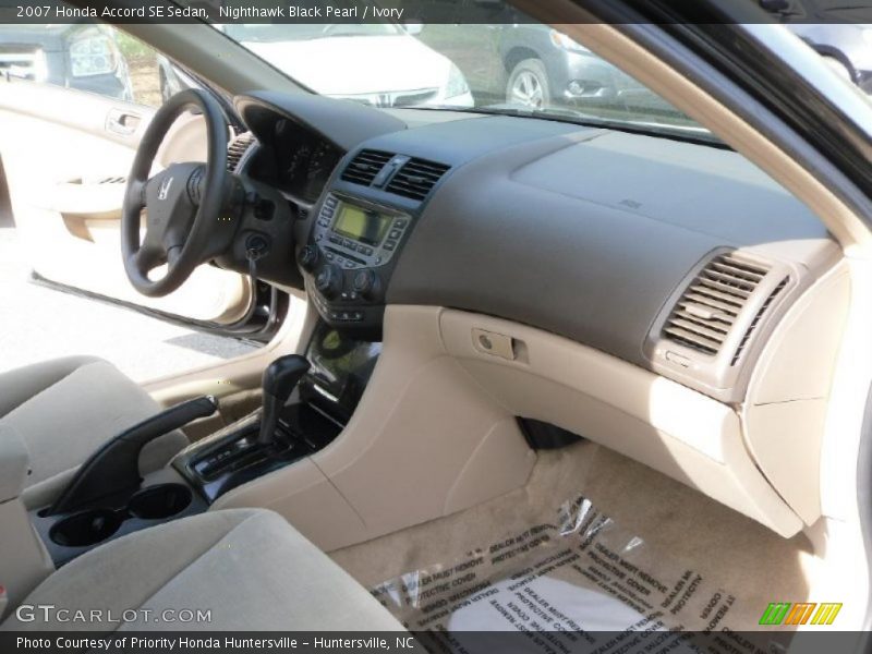 Nighthawk Black Pearl / Ivory 2007 Honda Accord SE Sedan