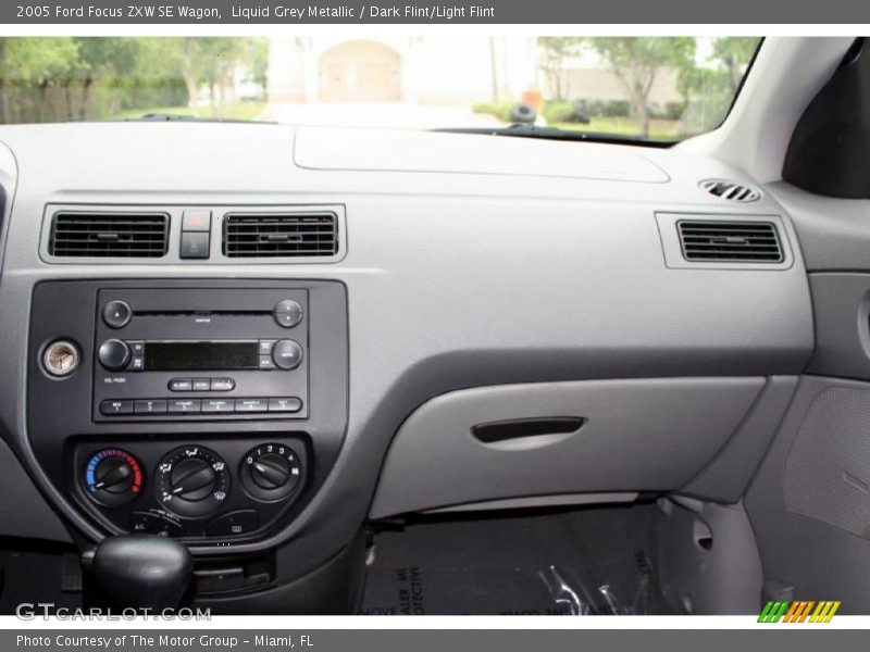 Liquid Grey Metallic / Dark Flint/Light Flint 2005 Ford Focus ZXW SE Wagon