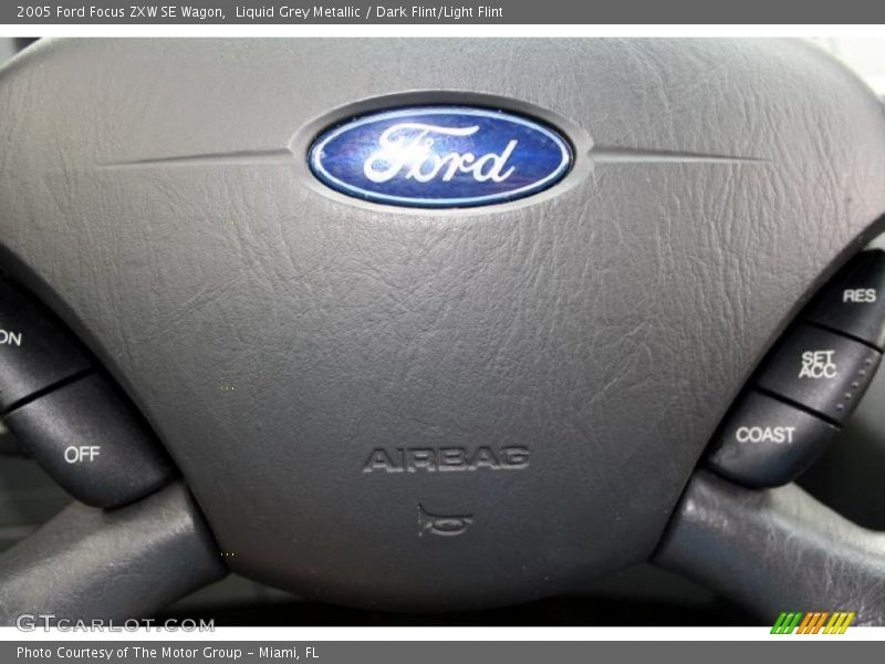 Liquid Grey Metallic / Dark Flint/Light Flint 2005 Ford Focus ZXW SE Wagon