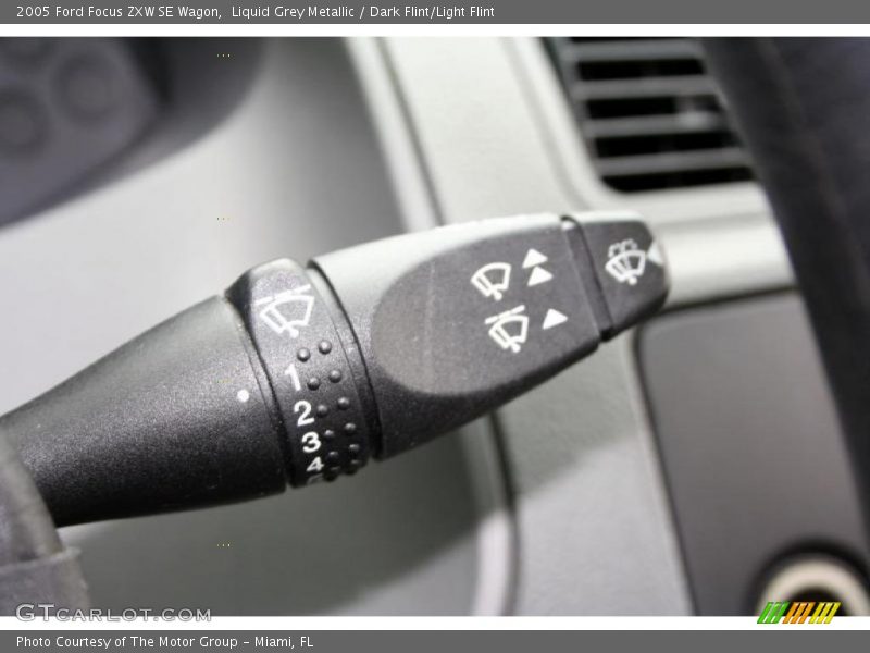 Liquid Grey Metallic / Dark Flint/Light Flint 2005 Ford Focus ZXW SE Wagon