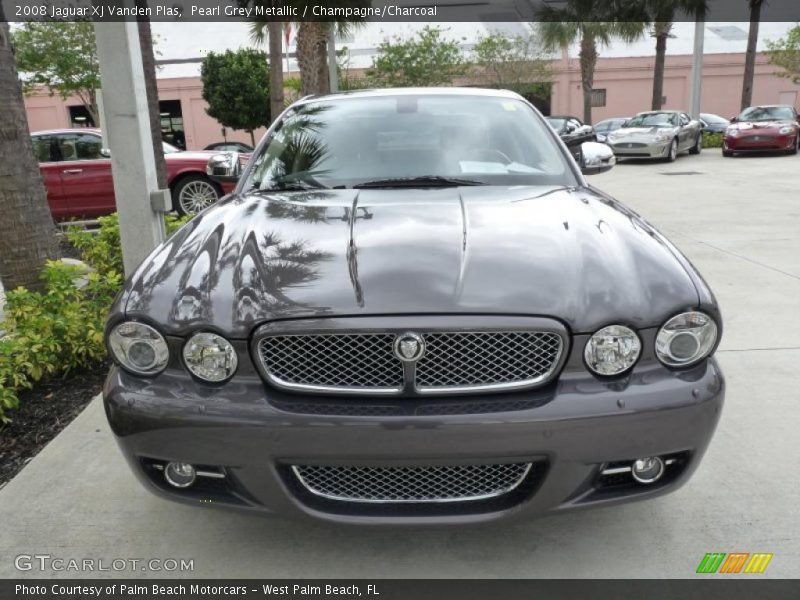 Pearl Grey Metallic / Champagne/Charcoal 2008 Jaguar XJ Vanden Plas