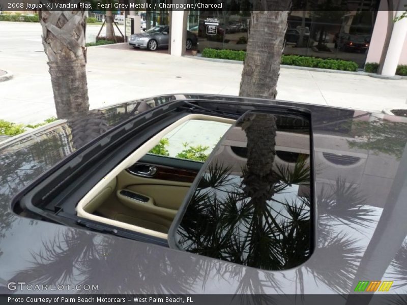 Pearl Grey Metallic / Champagne/Charcoal 2008 Jaguar XJ Vanden Plas