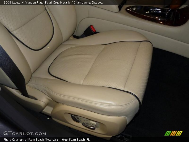 Pearl Grey Metallic / Champagne/Charcoal 2008 Jaguar XJ Vanden Plas