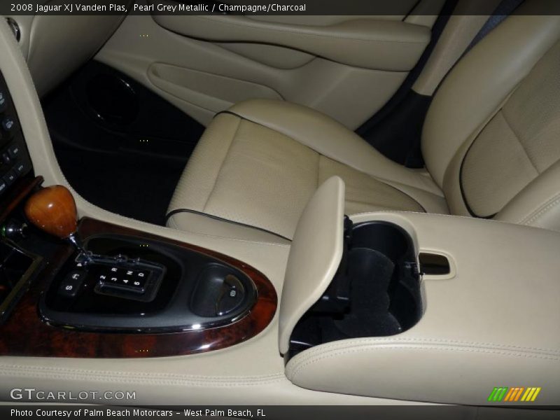 Pearl Grey Metallic / Champagne/Charcoal 2008 Jaguar XJ Vanden Plas