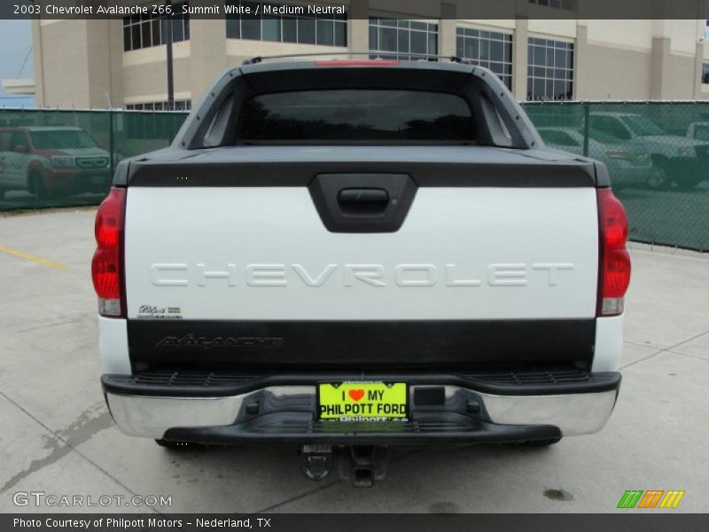 Summit White / Medium Neutral 2003 Chevrolet Avalanche Z66