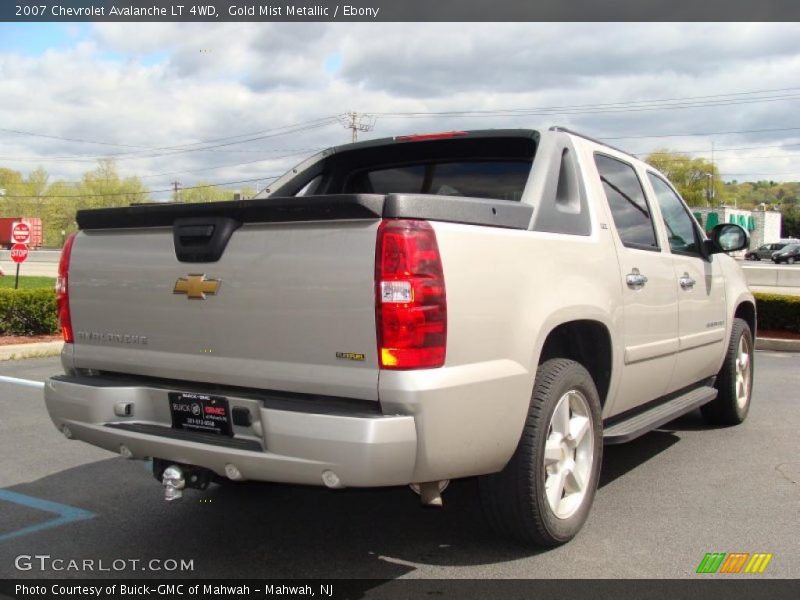 Gold Mist Metallic / Ebony 2007 Chevrolet Avalanche LT 4WD