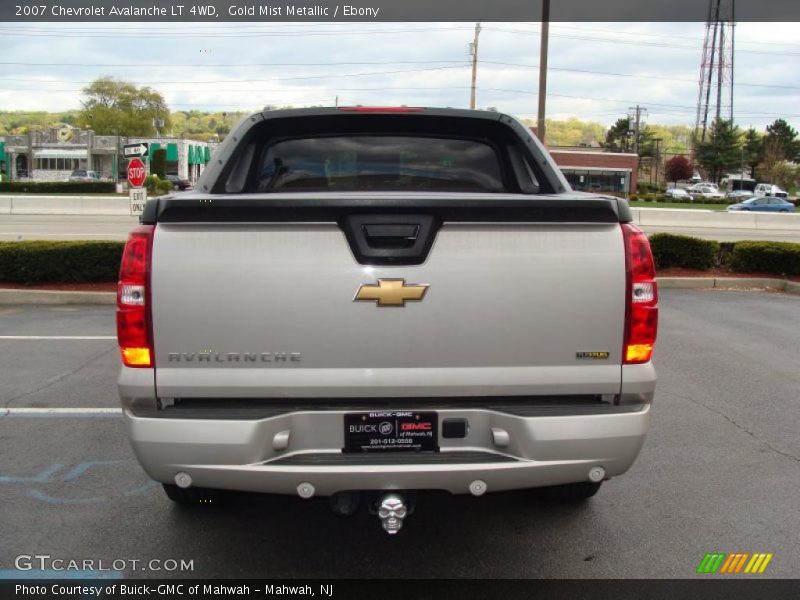 Gold Mist Metallic / Ebony 2007 Chevrolet Avalanche LT 4WD