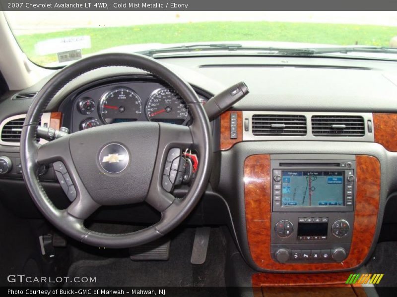 Gold Mist Metallic / Ebony 2007 Chevrolet Avalanche LT 4WD