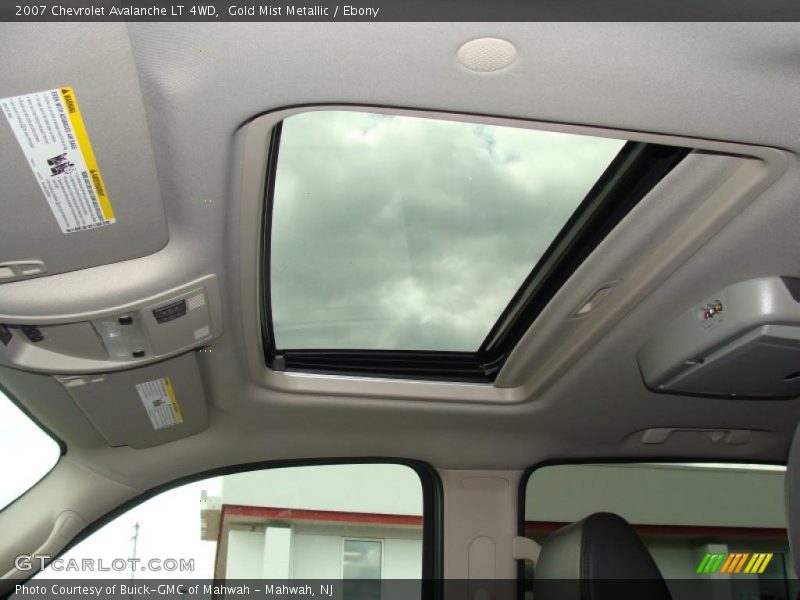 Gold Mist Metallic / Ebony 2007 Chevrolet Avalanche LT 4WD