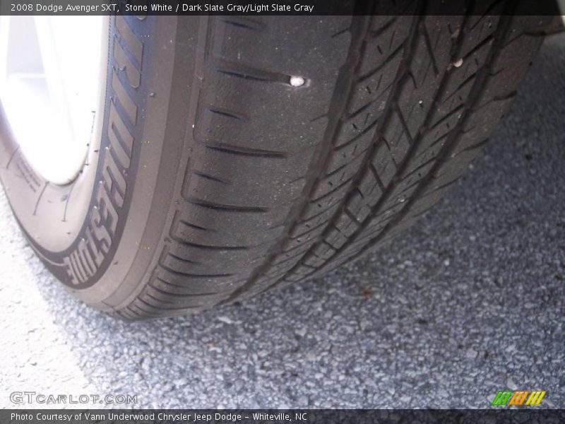 Stone White / Dark Slate Gray/Light Slate Gray 2008 Dodge Avenger SXT