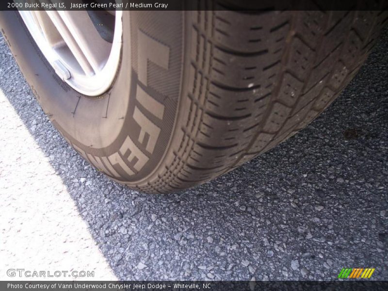 Jasper Green Pearl / Medium Gray 2000 Buick Regal LS