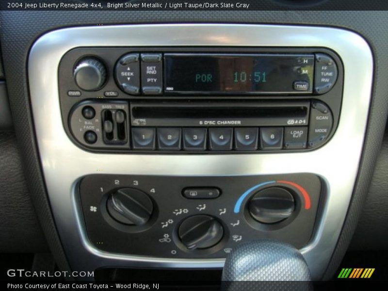 Bright Silver Metallic / Light Taupe/Dark Slate Gray 2004 Jeep Liberty Renegade 4x4