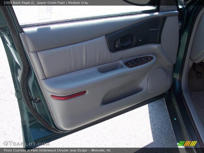 Jasper Green Pearl / Medium Gray 2000 Buick Regal LS