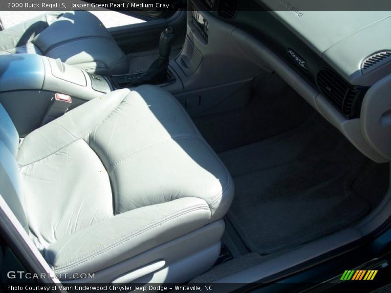 Jasper Green Pearl / Medium Gray 2000 Buick Regal LS
