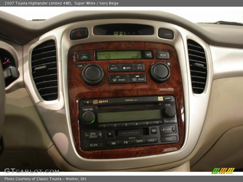 Super White / Ivory Beige 2007 Toyota Highlander Limited 4WD