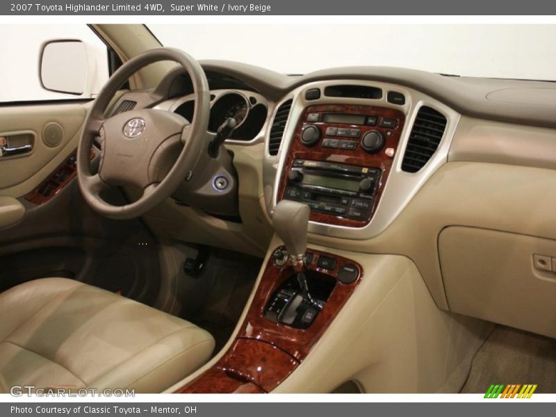 Super White / Ivory Beige 2007 Toyota Highlander Limited 4WD