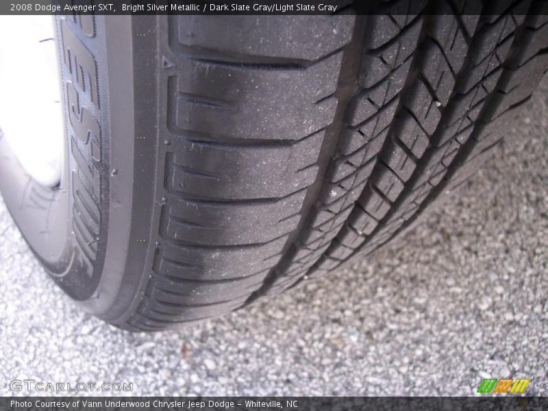 Bright Silver Metallic / Dark Slate Gray/Light Slate Gray 2008 Dodge Avenger SXT