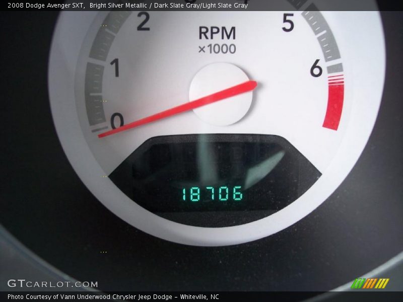 Bright Silver Metallic / Dark Slate Gray/Light Slate Gray 2008 Dodge Avenger SXT