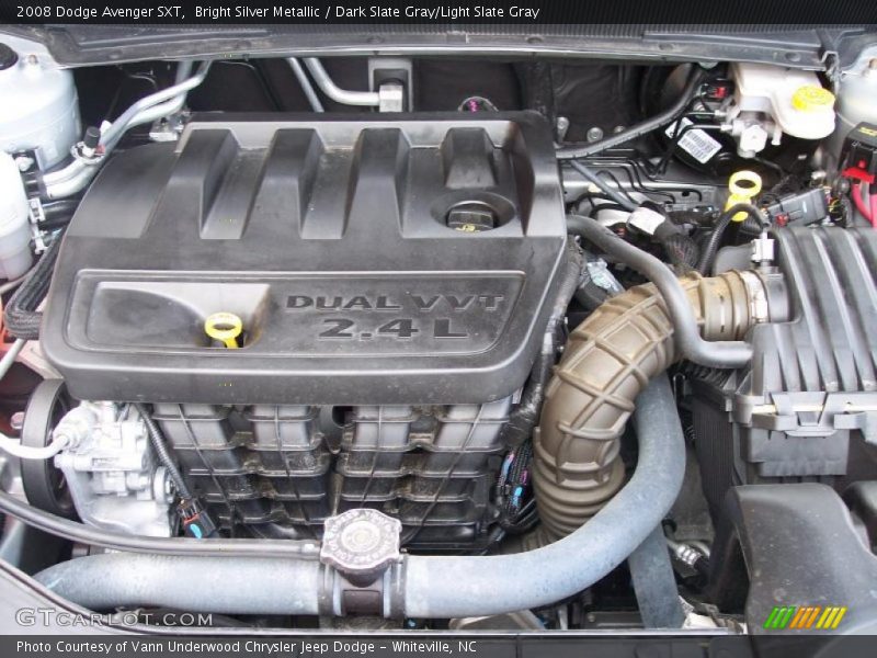 Bright Silver Metallic / Dark Slate Gray/Light Slate Gray 2008 Dodge Avenger SXT