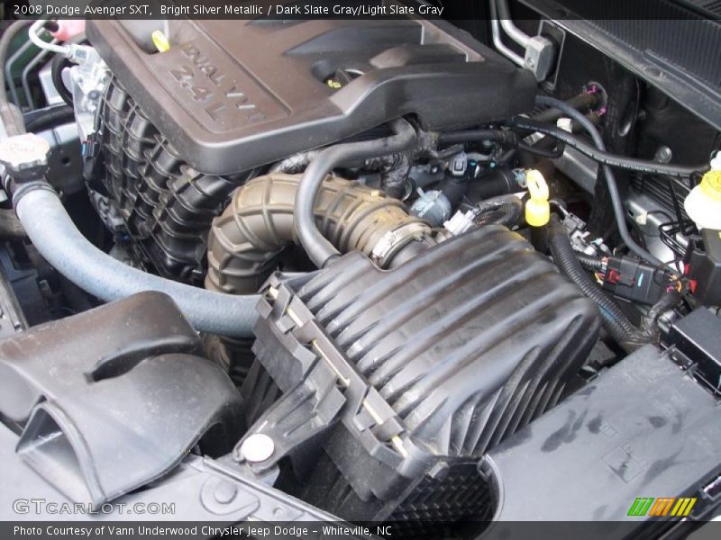 Bright Silver Metallic / Dark Slate Gray/Light Slate Gray 2008 Dodge Avenger SXT
