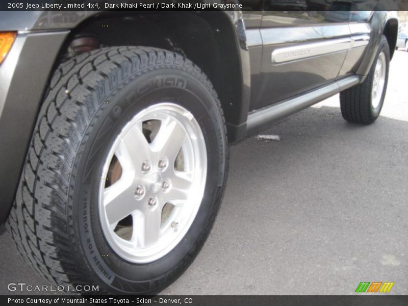 Dark Khaki Pearl / Dark Khaki/Light Graystone 2005 Jeep Liberty Limited 4x4