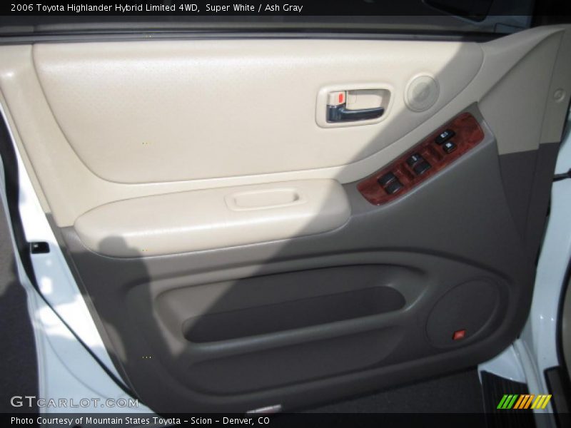Super White / Ash Gray 2006 Toyota Highlander Hybrid Limited 4WD