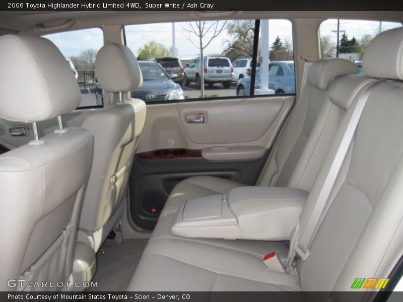 Super White / Ash Gray 2006 Toyota Highlander Hybrid Limited 4WD