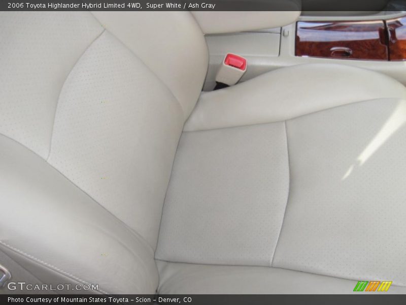 Super White / Ash Gray 2006 Toyota Highlander Hybrid Limited 4WD