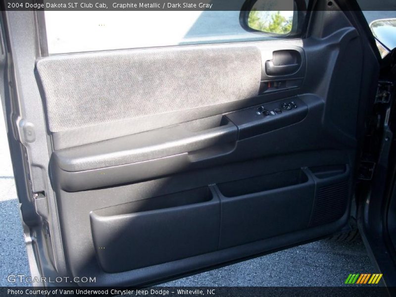 Graphite Metallic / Dark Slate Gray 2004 Dodge Dakota SLT Club Cab