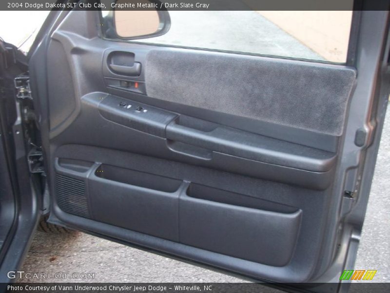 Graphite Metallic / Dark Slate Gray 2004 Dodge Dakota SLT Club Cab