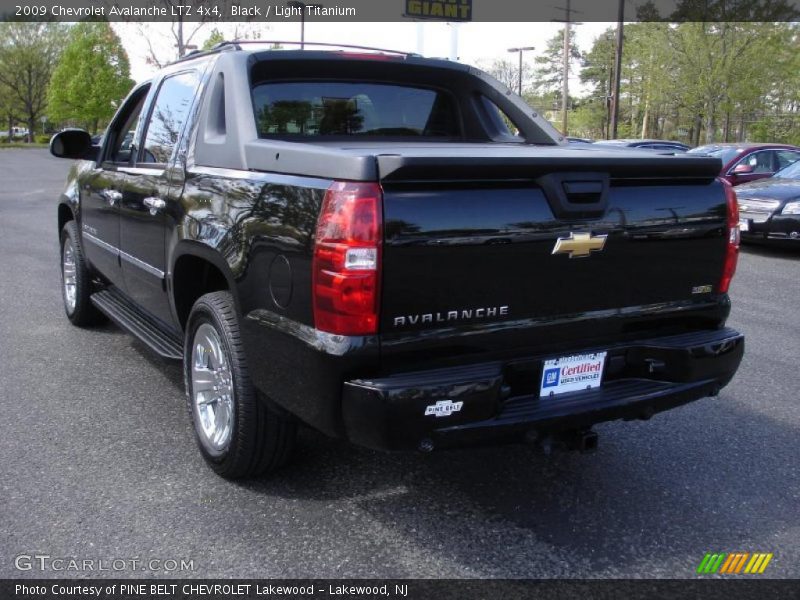 Black / Light Titanium 2009 Chevrolet Avalanche LTZ 4x4