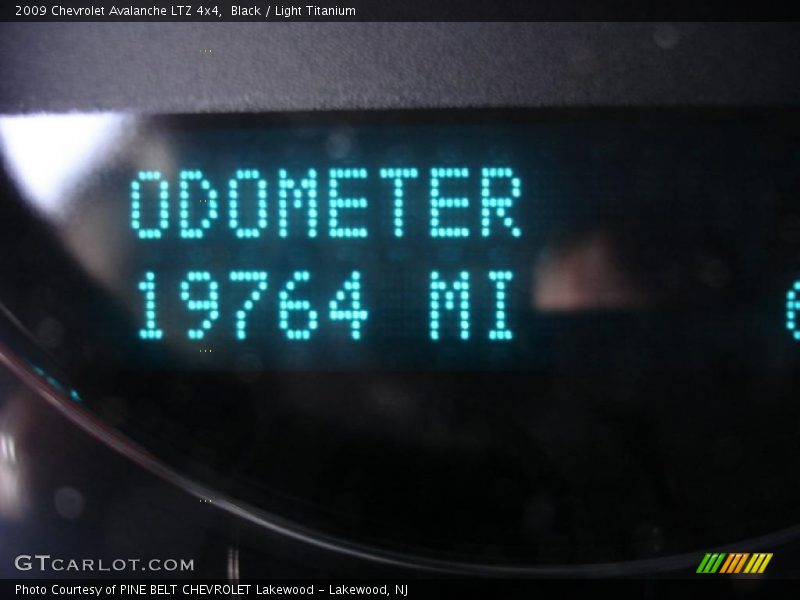 Black / Light Titanium 2009 Chevrolet Avalanche LTZ 4x4