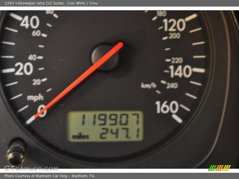 Cool White / Grey 1999 Volkswagen Jetta GLS Sedan