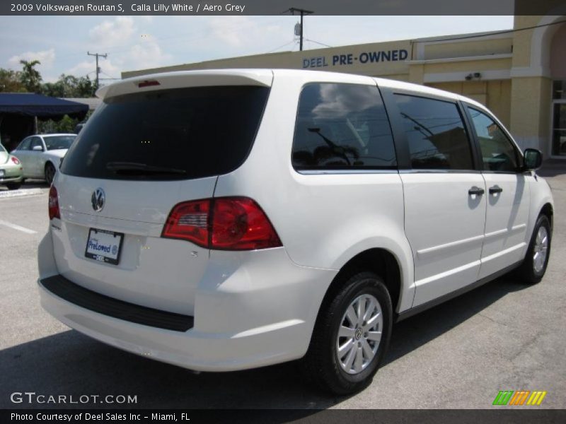 Calla Lilly White / Aero Grey 2009 Volkswagen Routan S