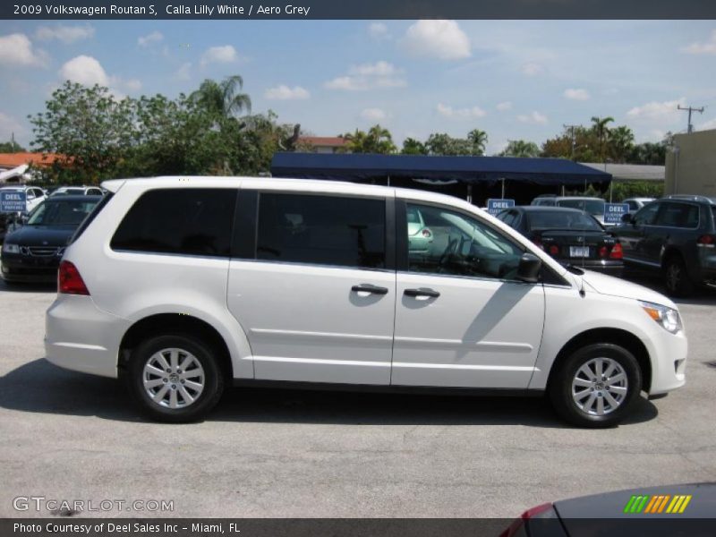 Calla Lilly White / Aero Grey 2009 Volkswagen Routan S