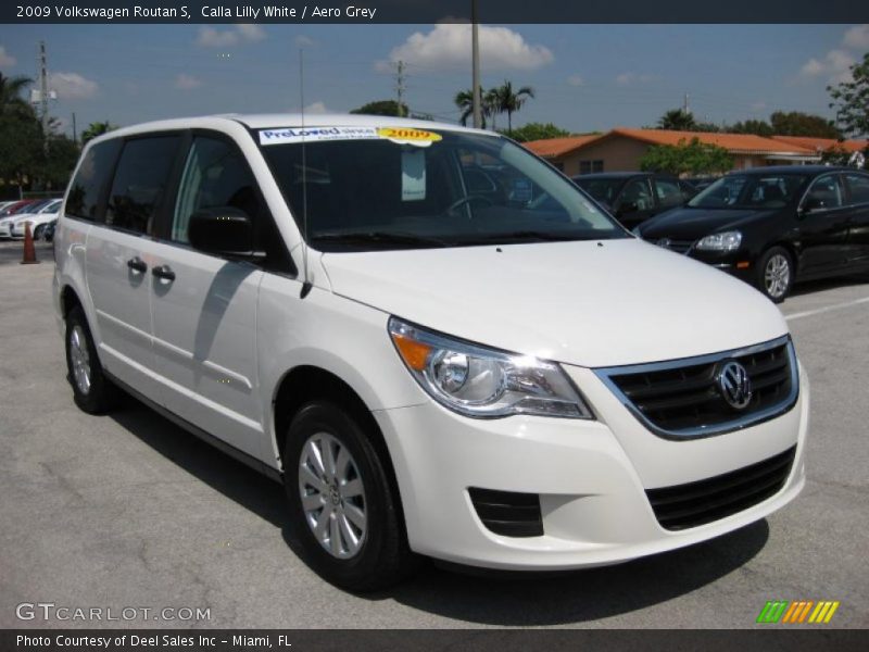 Calla Lilly White / Aero Grey 2009 Volkswagen Routan S