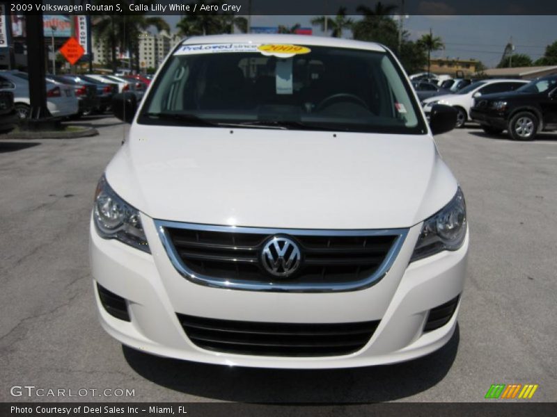 Calla Lilly White / Aero Grey 2009 Volkswagen Routan S