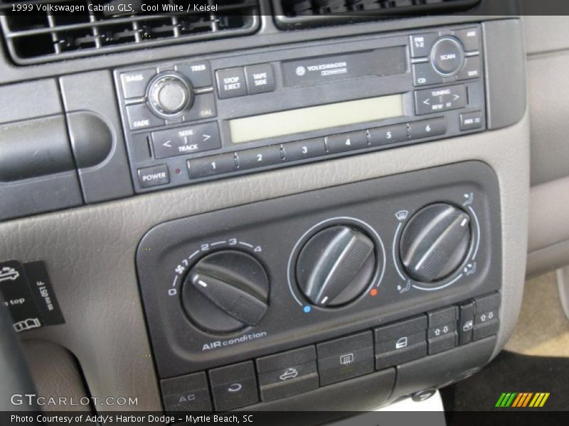 Cool White / Keisel 1999 Volkswagen Cabrio GLS