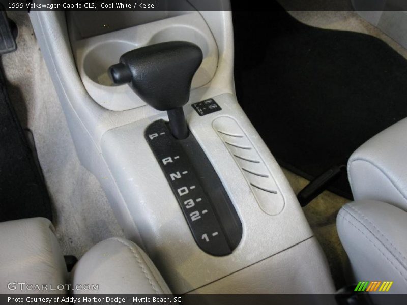 Cool White / Keisel 1999 Volkswagen Cabrio GLS