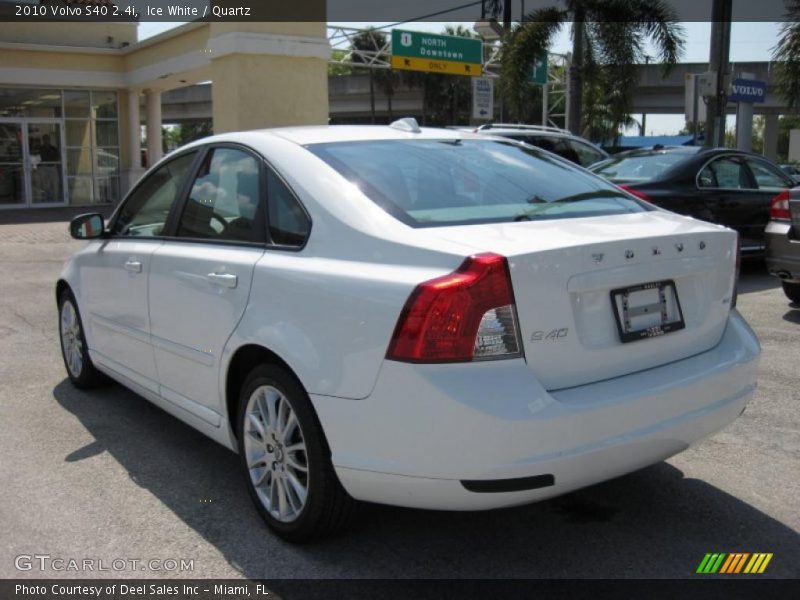 Ice White / Quartz 2010 Volvo S40 2.4i