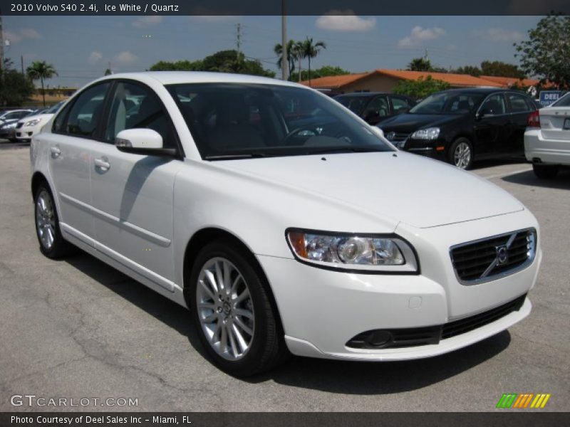 Ice White / Quartz 2010 Volvo S40 2.4i