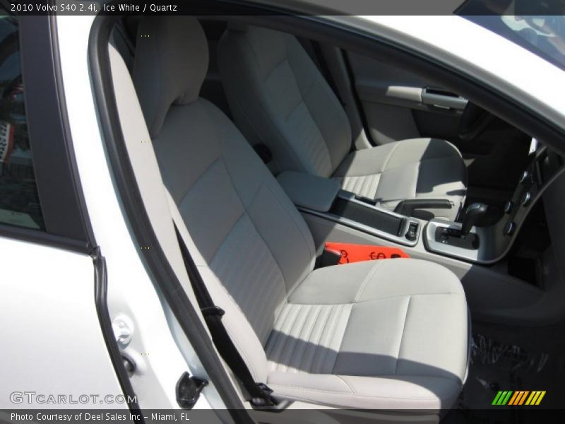 Ice White / Quartz 2010 Volvo S40 2.4i