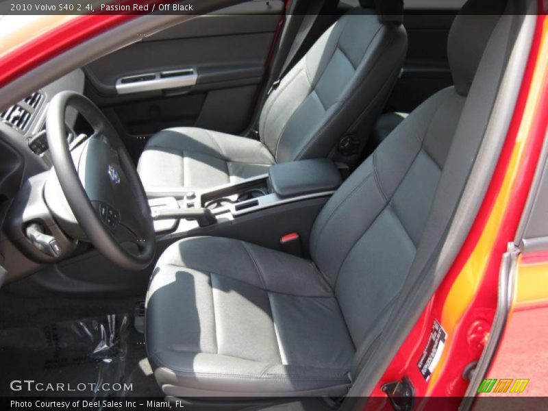 Passion Red / Off Black 2010 Volvo S40 2.4i