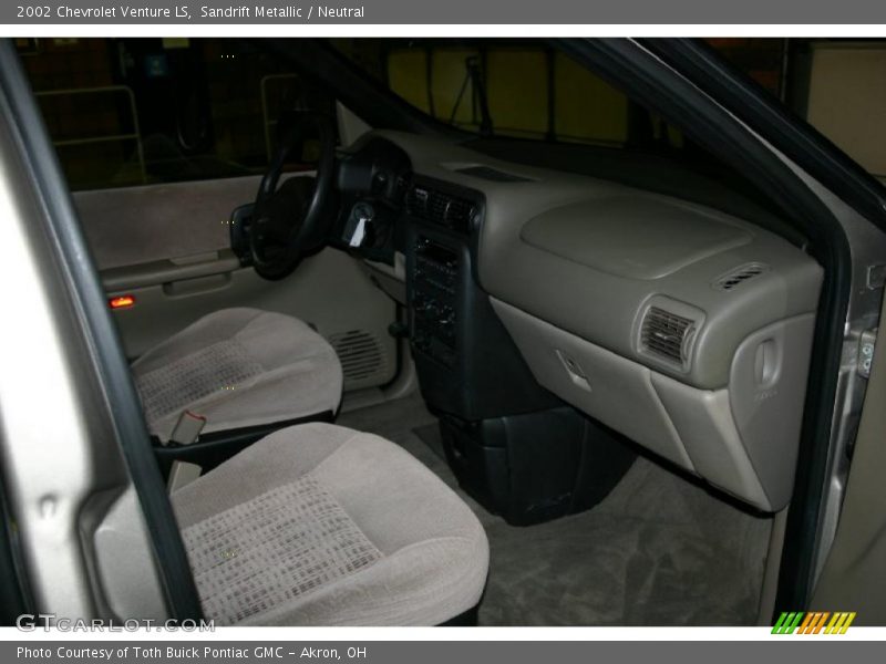 Sandrift Metallic / Neutral 2002 Chevrolet Venture LS