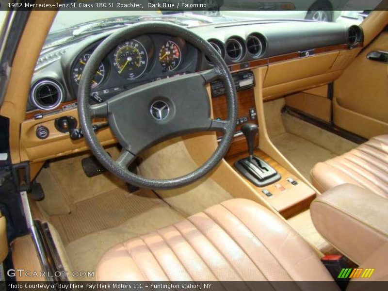 Dashboard of 1982 SL Class 380 SL Roadster