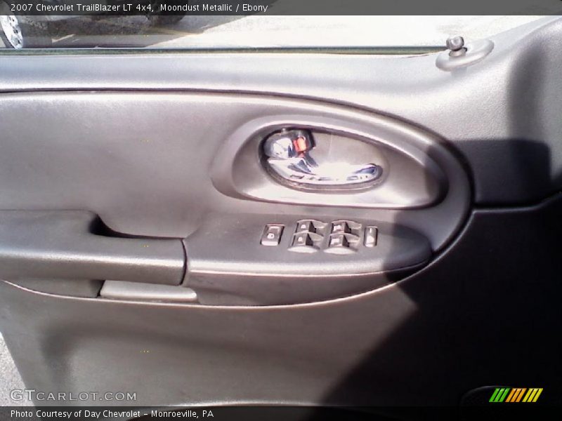 Moondust Metallic / Ebony 2007 Chevrolet TrailBlazer LT 4x4