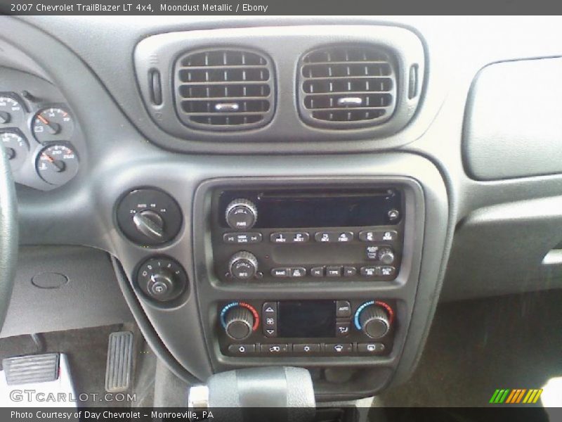 Moondust Metallic / Ebony 2007 Chevrolet TrailBlazer LT 4x4