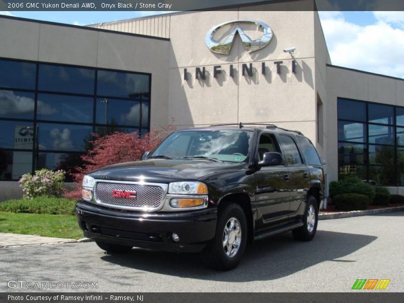 Onyx Black / Stone Gray 2006 GMC Yukon Denali AWD