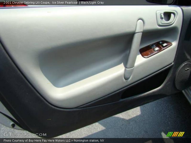 Ice Silver Pearlcoat / Black/Light Gray 2001 Chrysler Sebring LXi Coupe